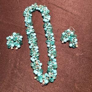 Necklace and earrings set